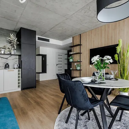 Emilii Plater * Warsaw